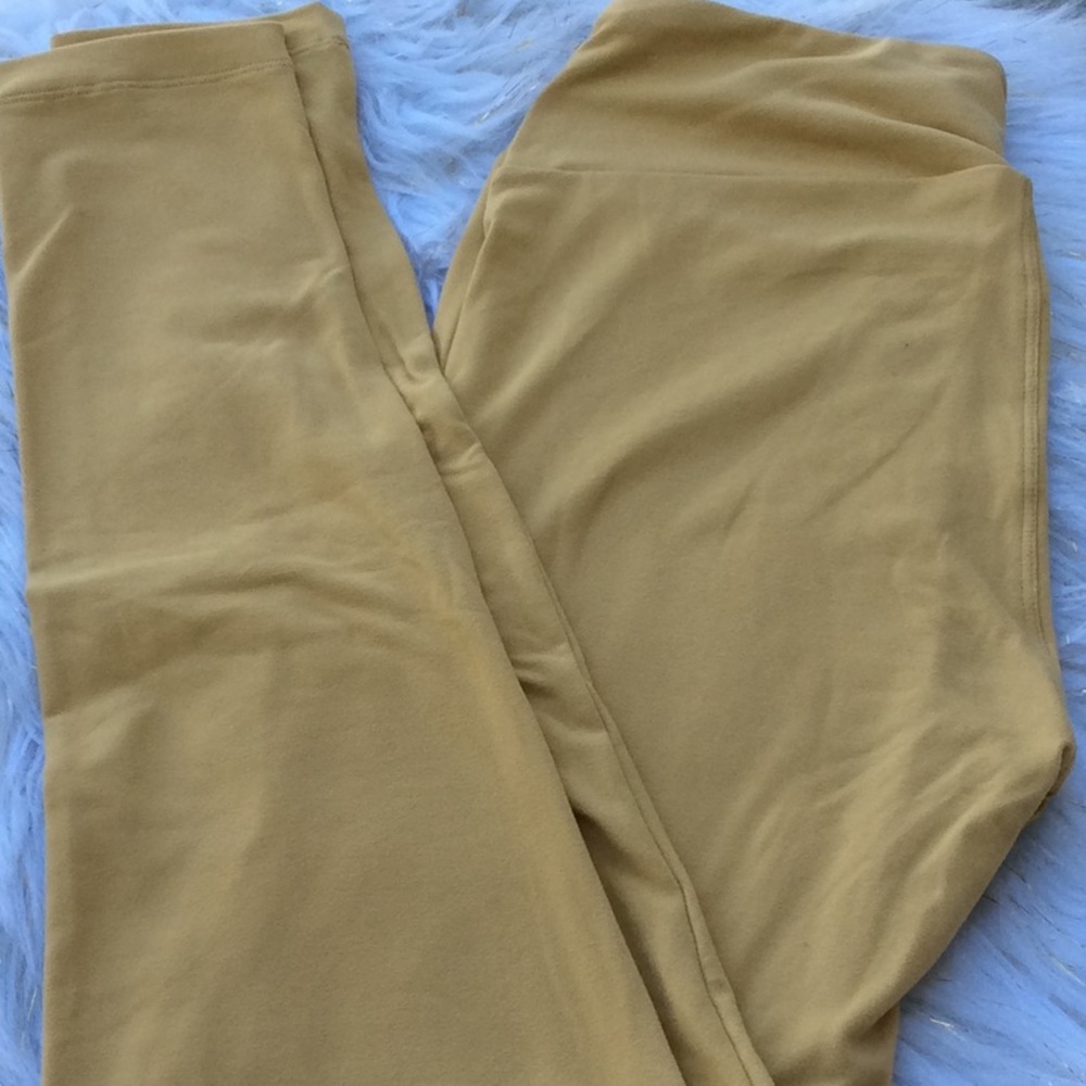 LuLaroe $10 when you bundle 3or more leggings